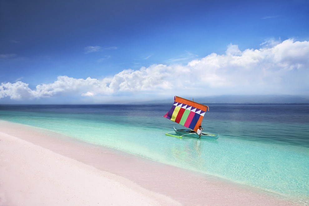 Pink-Sand-Beach-of-Sta-Cruz-Island